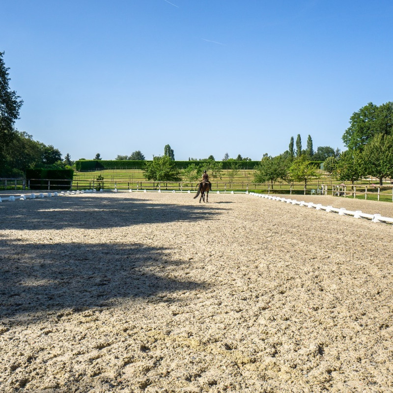 ECURIE DES MILLE CHENES - LA BOISSIÈRE ÉCOLE