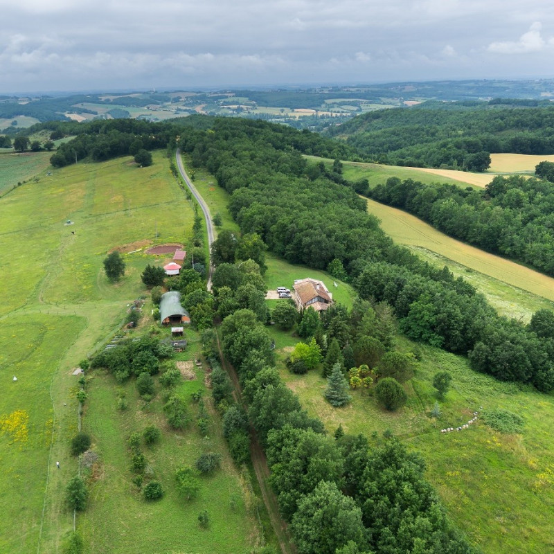 AU PARADIS DU VIEUX SABOT - BETCAVE AGUIN (32)