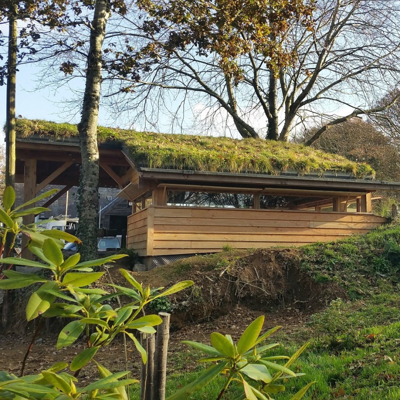 CARPORT VÉGÉTALISÉ - PLUSQUELLEC (22)