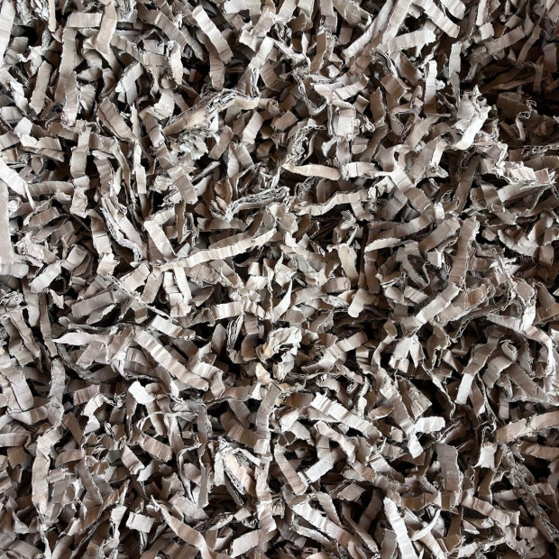 Litière copeaux de carton recyclé pour chevaux