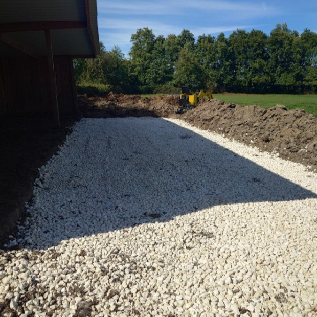 ABRI STABILISÉ PERISSAC (33)