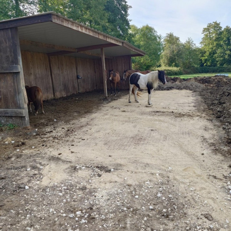 ABRI STABILISÉ PERISSAC (33)