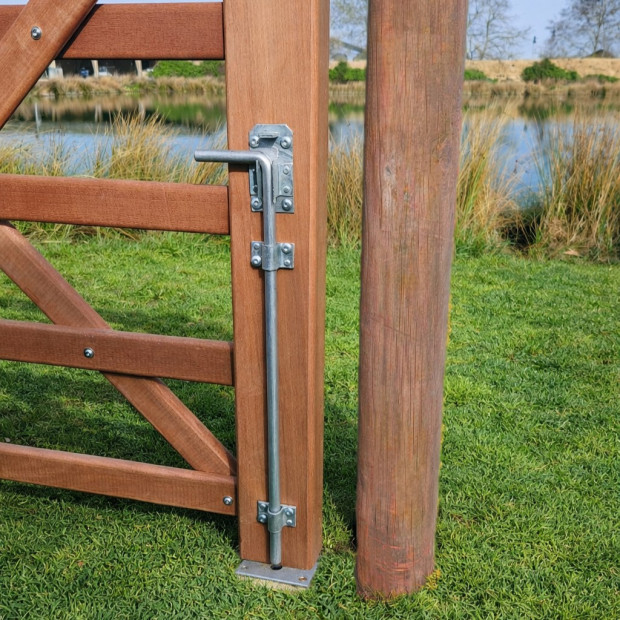 Verrou de sol pour barrière chevaux