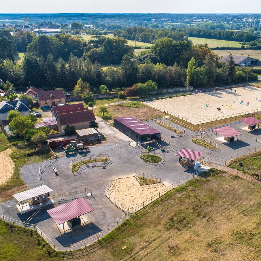 Ecurie Active Le Clos de la Motte - HUILLE LEZIGNE (49)